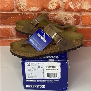 Women’s Birkenstock Gizeh BS Sandals Brown Size 6